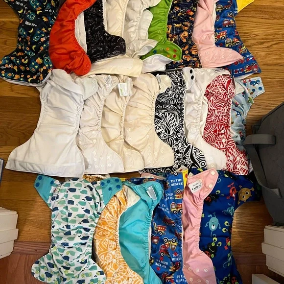22 Cloth Diapers Sampler - Picture 1 of 2